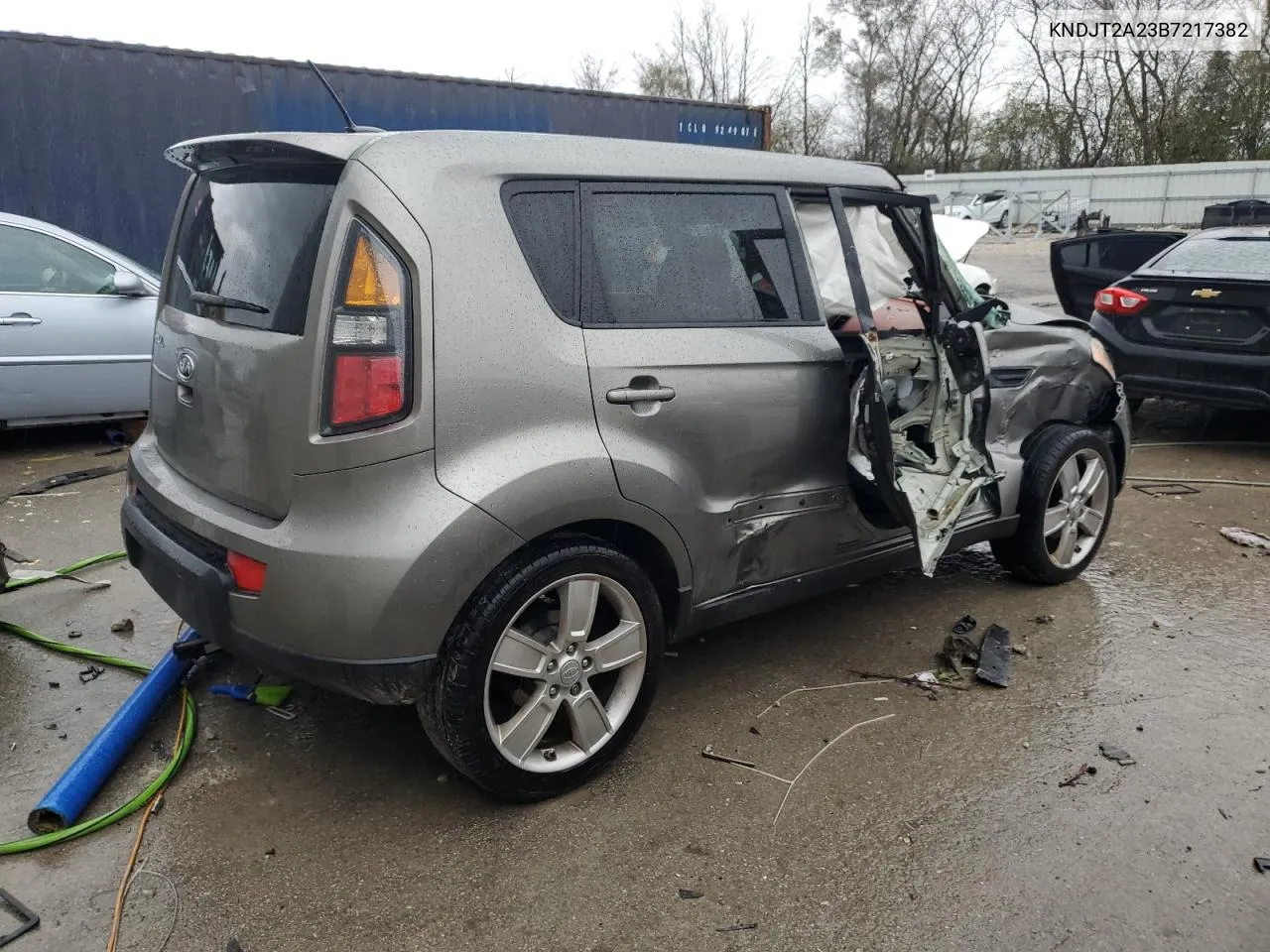 KNDJT2A23B7217382 2011 Kia Soul +