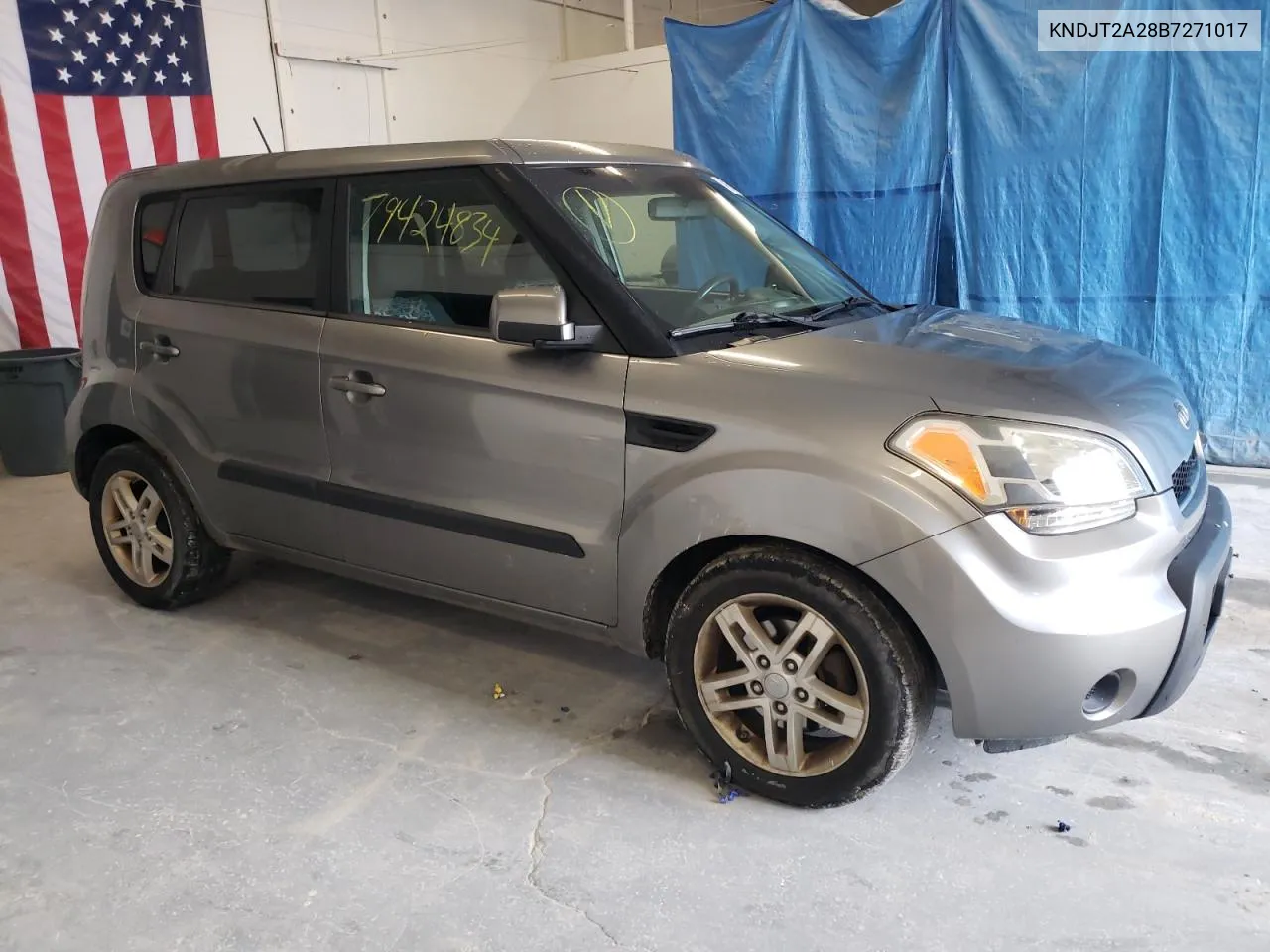 2011 Kia Soul + VIN: KNDJT2A28B7271017 Lot: 79424834