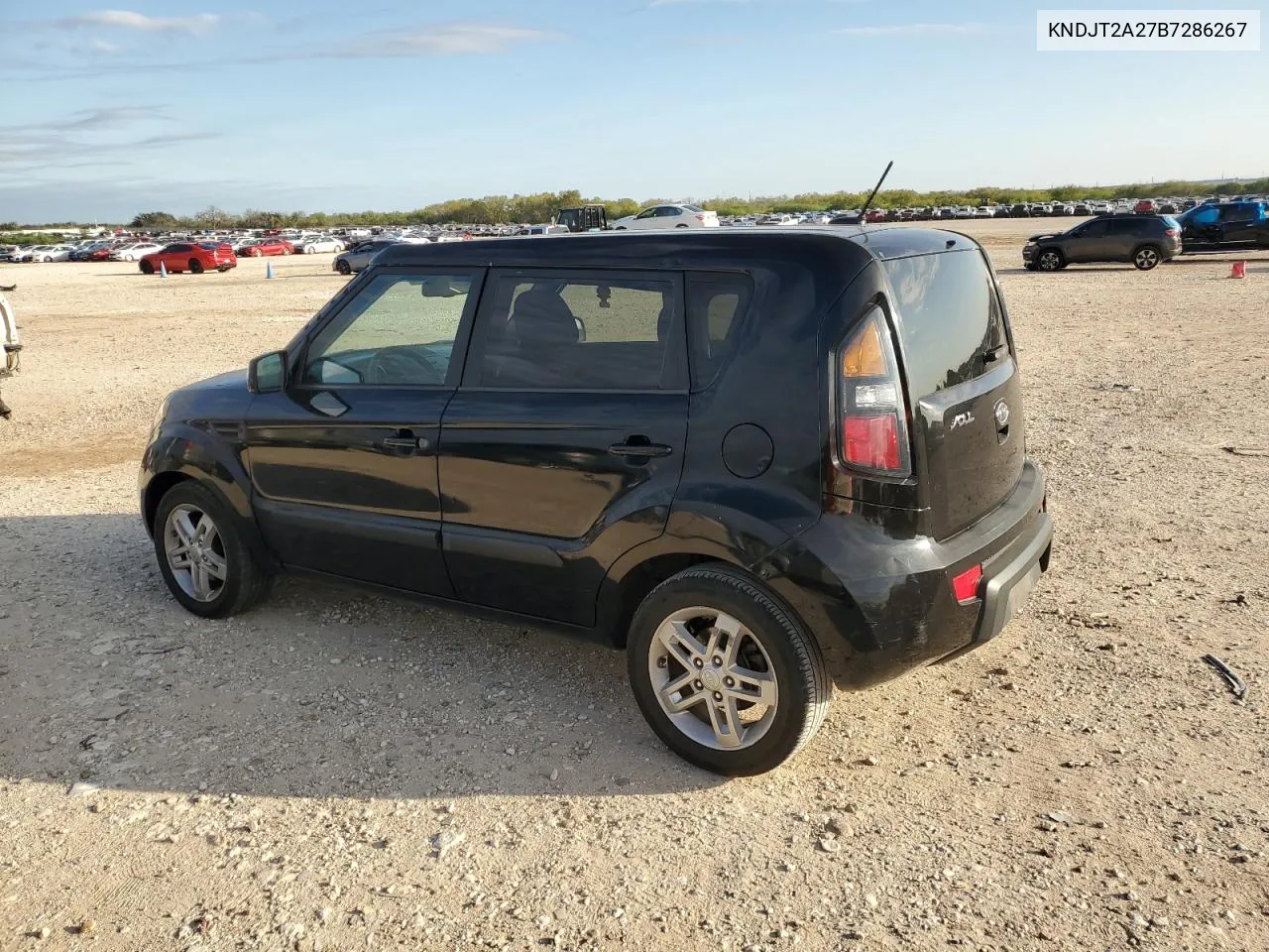 2011 Kia Soul + VIN: KNDJT2A27B7286267 Lot: 79904744