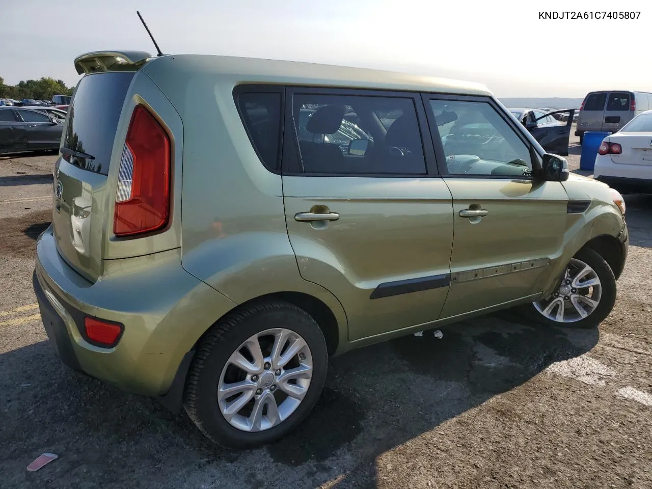 2012 Kia Soul + VIN: KNDJT2A61C7405807 Lot: 69938734