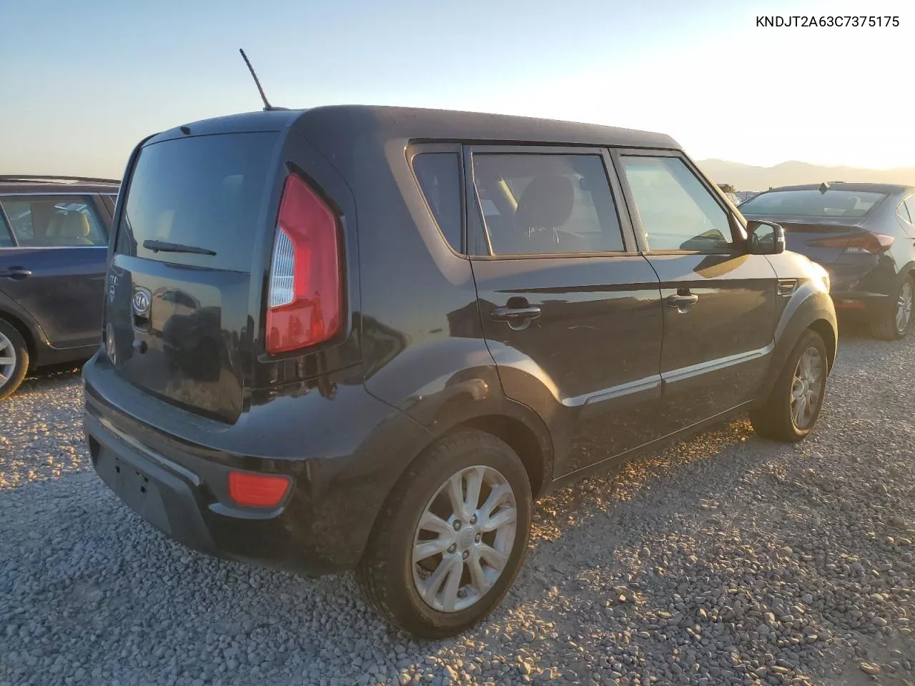 KNDJT2A63C7375175 2012 Kia Soul +