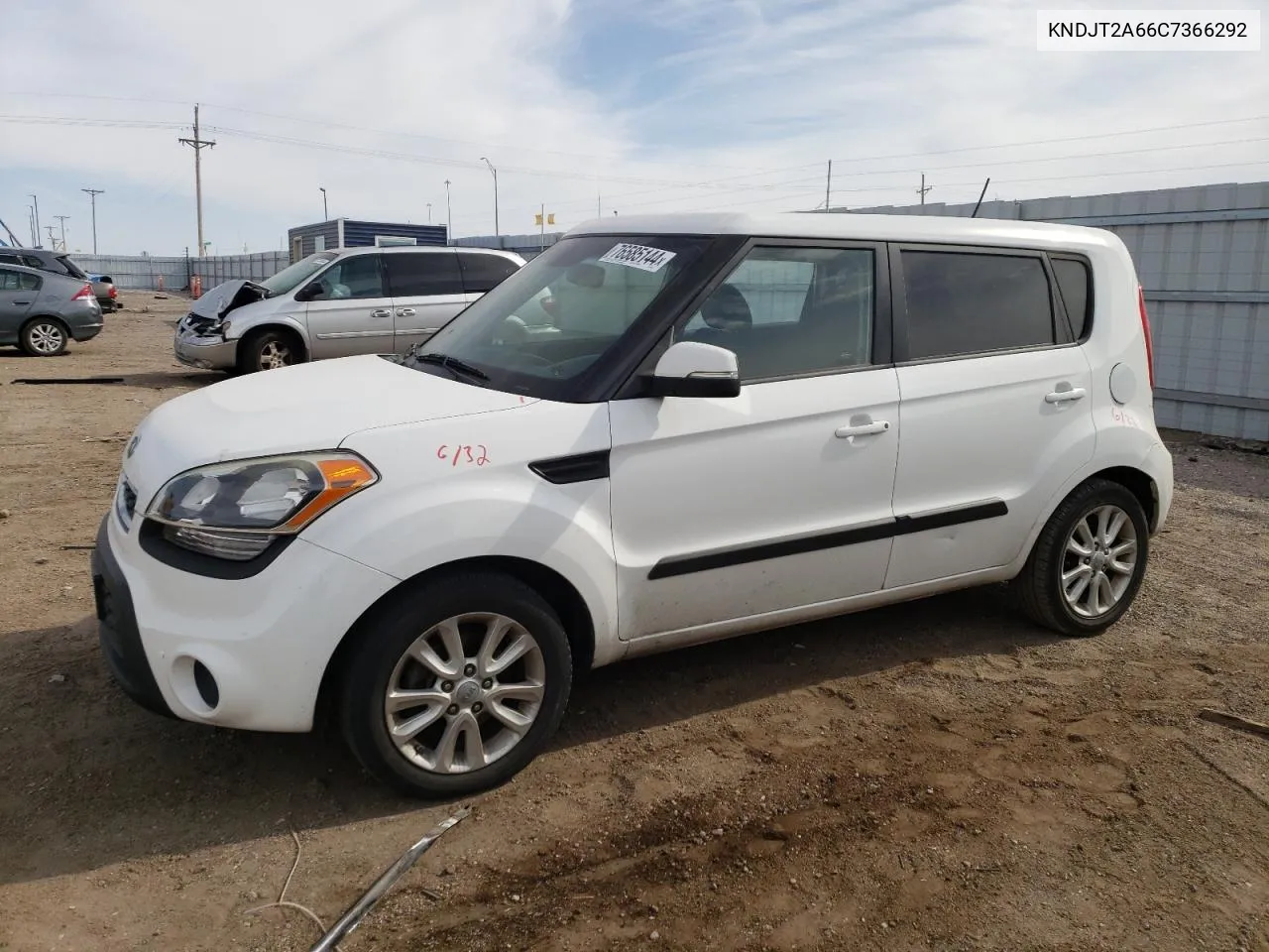 2012 Kia Soul + VIN: KNDJT2A66C7366292 Lot: 76585144