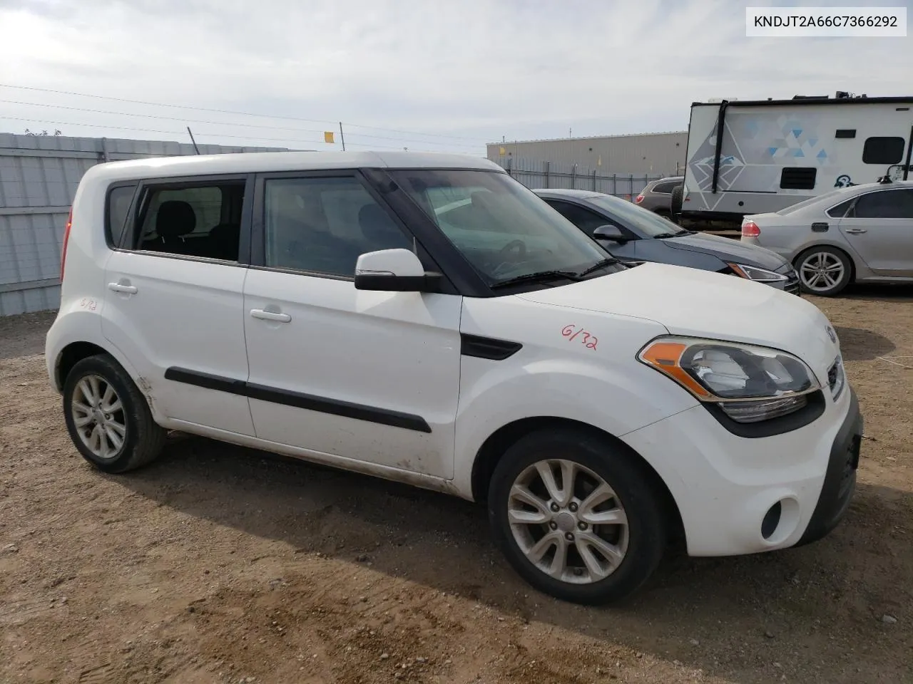 2012 Kia Soul + VIN: KNDJT2A66C7366292 Lot: 76585144