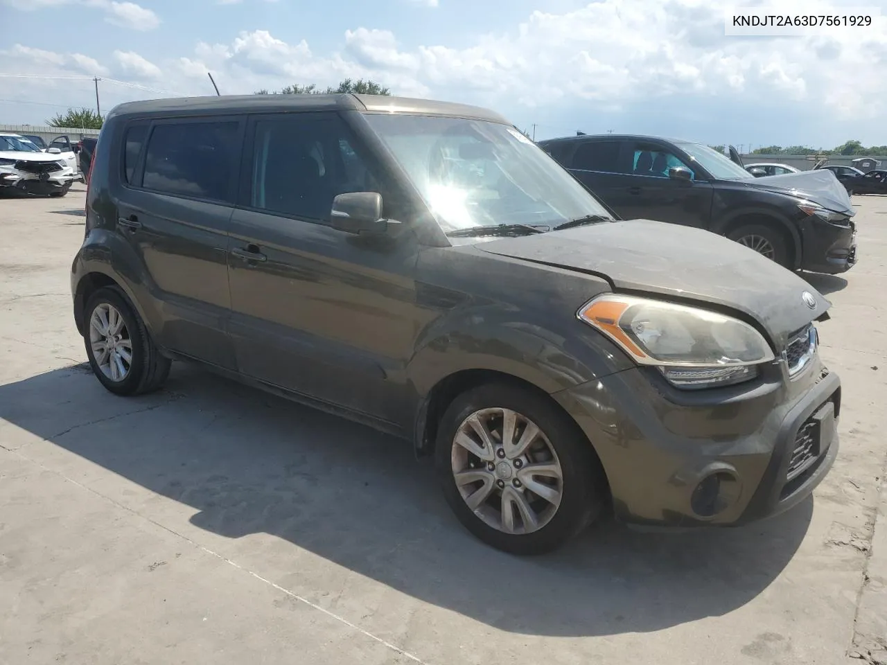 KNDJT2A63D7561929 2013 Kia Soul +