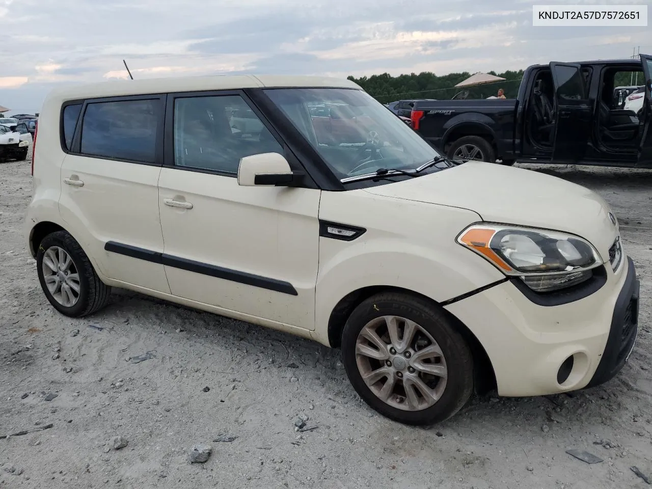 2013 Kia Soul VIN: KNDJT2A57D7572651 Lot: 63236644