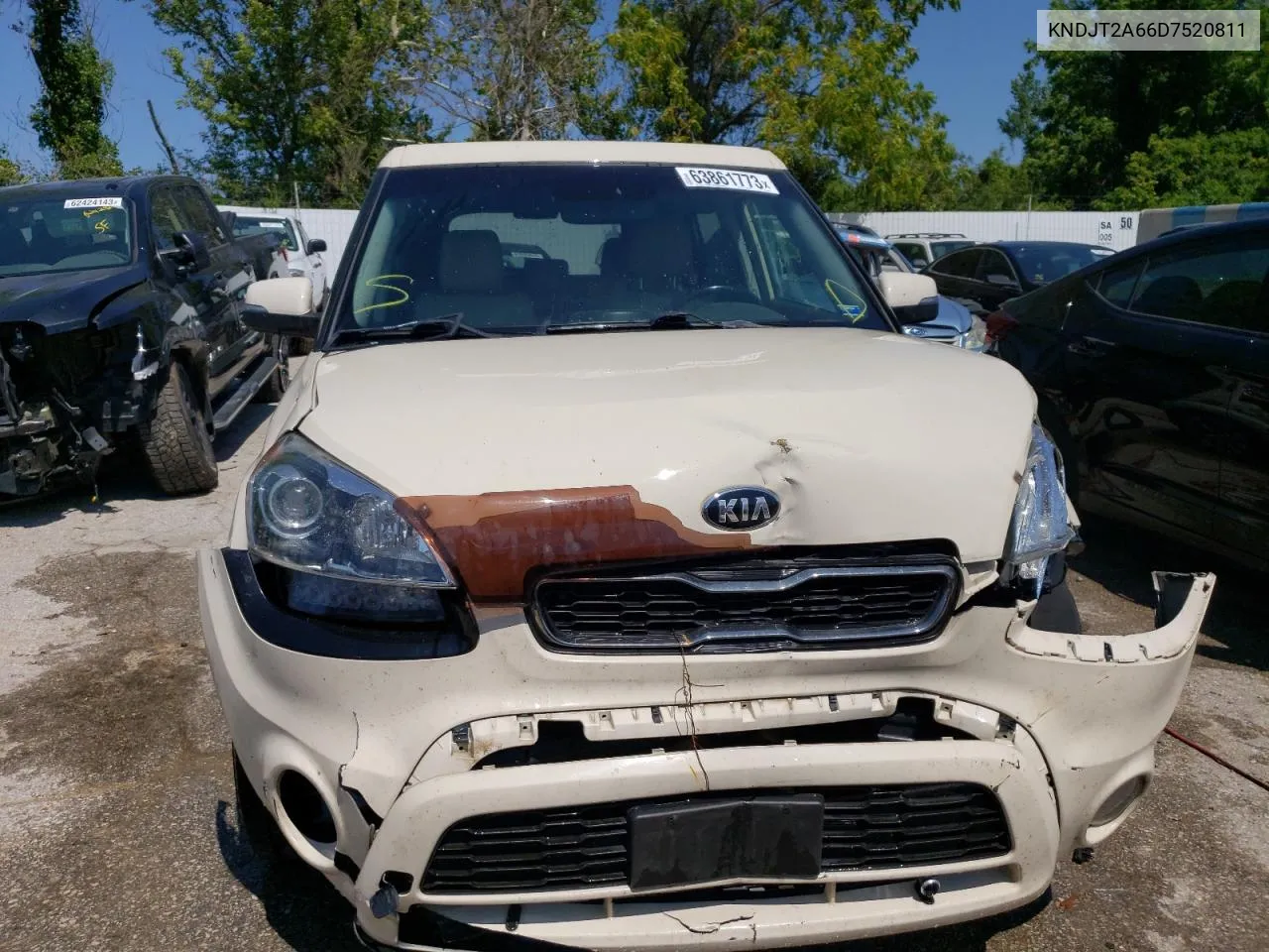 2013 Kia Soul + VIN: KNDJT2A66D7520811 Lot: 63861773