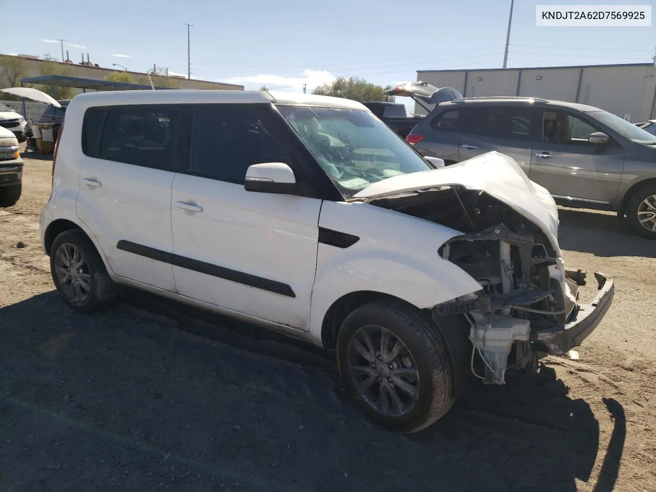 2013 Kia Soul + VIN: KNDJT2A62D7569925 Lot: 68515644