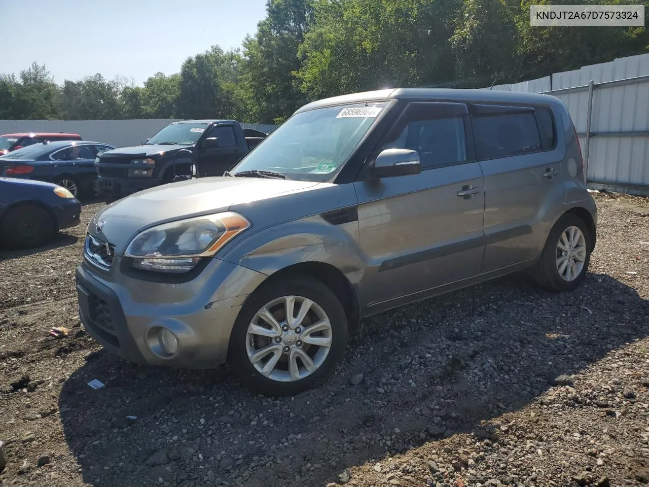 KNDJT2A67D7573324 2013 Kia Soul +