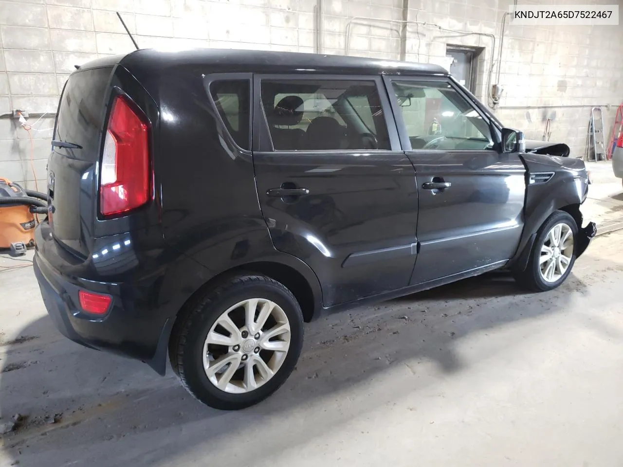 2013 Kia Soul + VIN: KNDJT2A65D7522467 Lot: 70260224