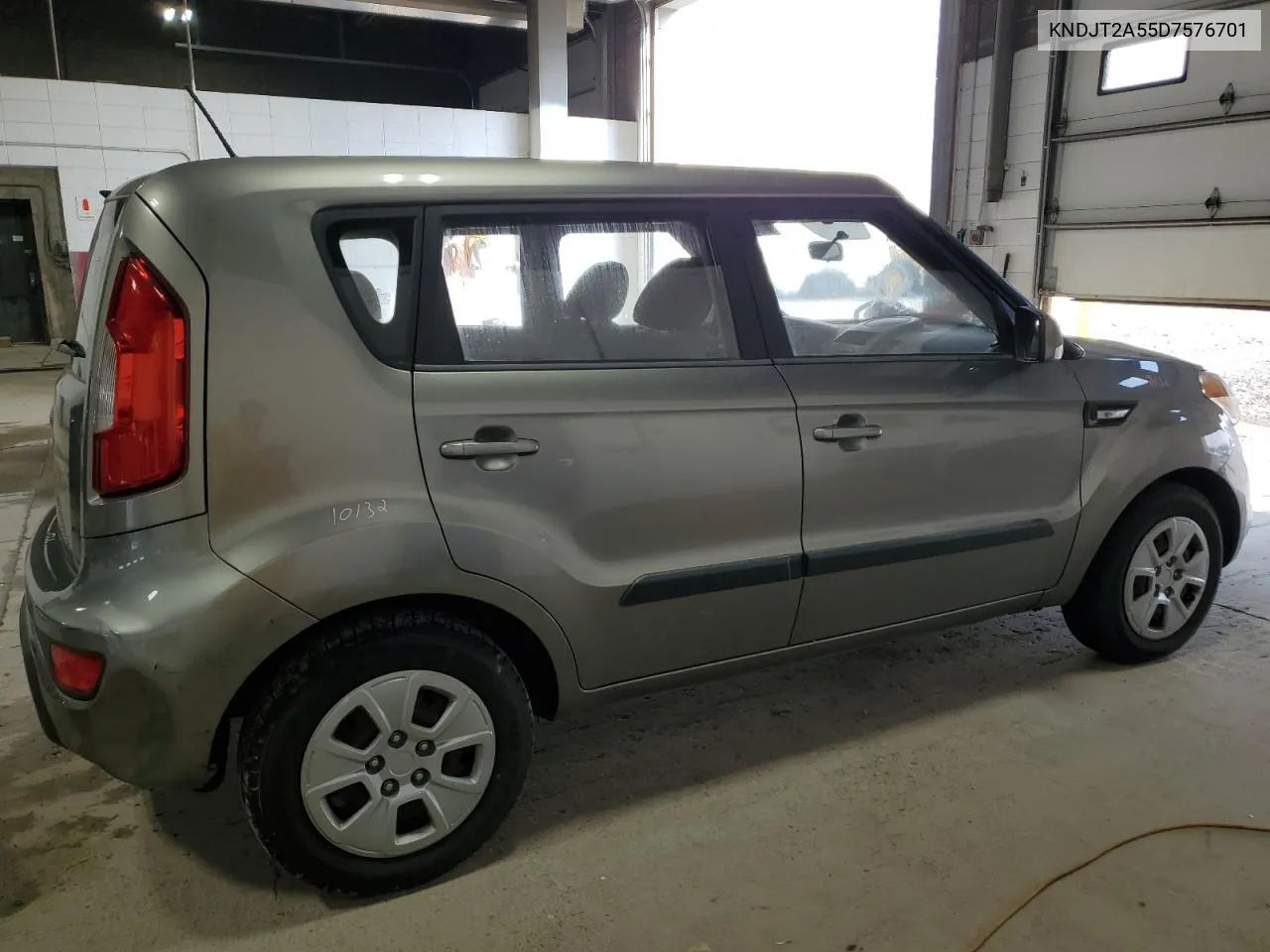 2013 Kia Soul VIN: KNDJT2A55D7576701 Lot: 71642814