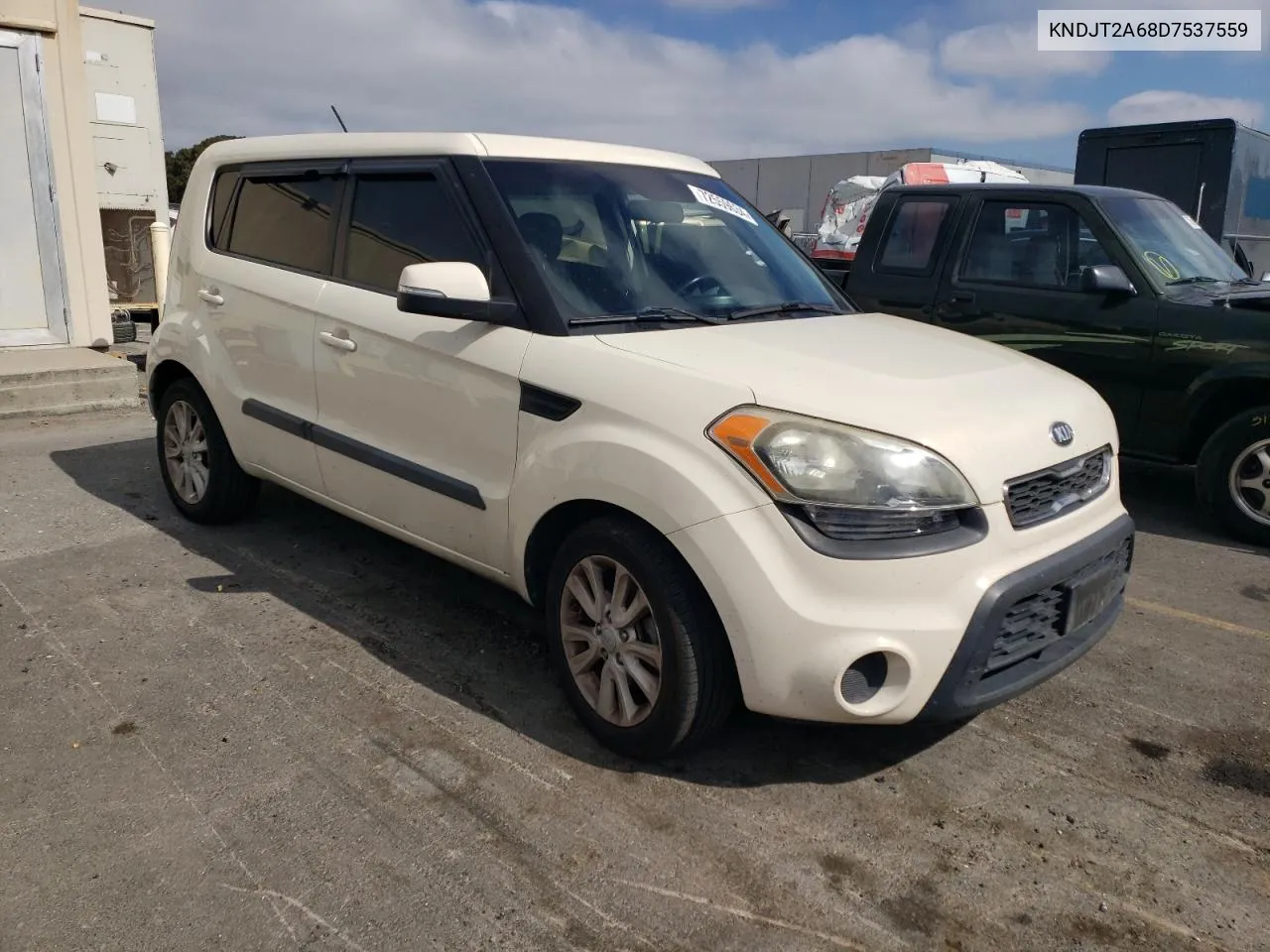 KNDJT2A68D7537559 2013 Kia Soul +