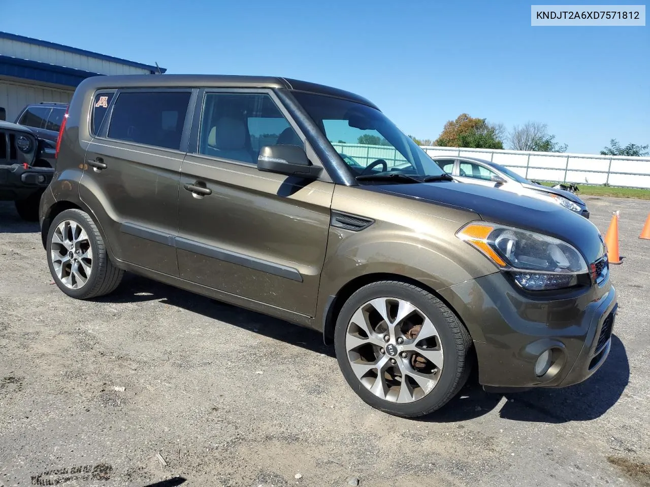 KNDJT2A6XD7571812 2013 Kia Soul +