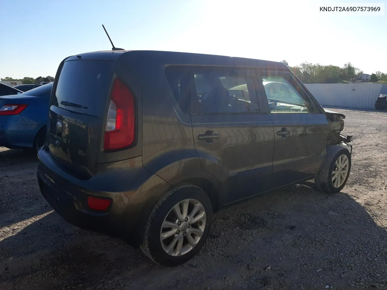 2013 Kia Soul + VIN: KNDJT2A69D7573969 Lot: 74541844