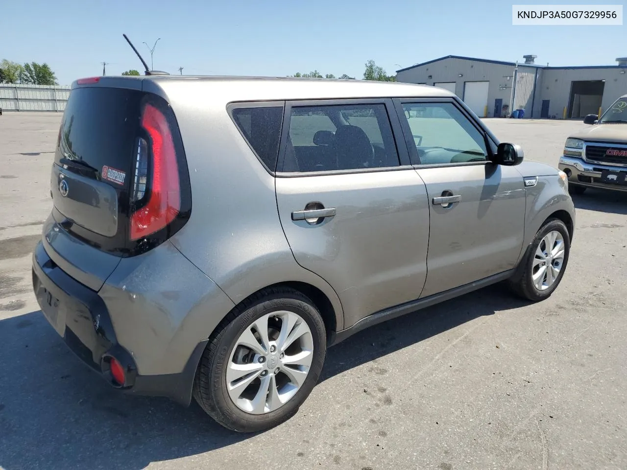 KNDJP3A50G7329956 2016 Kia Soul +