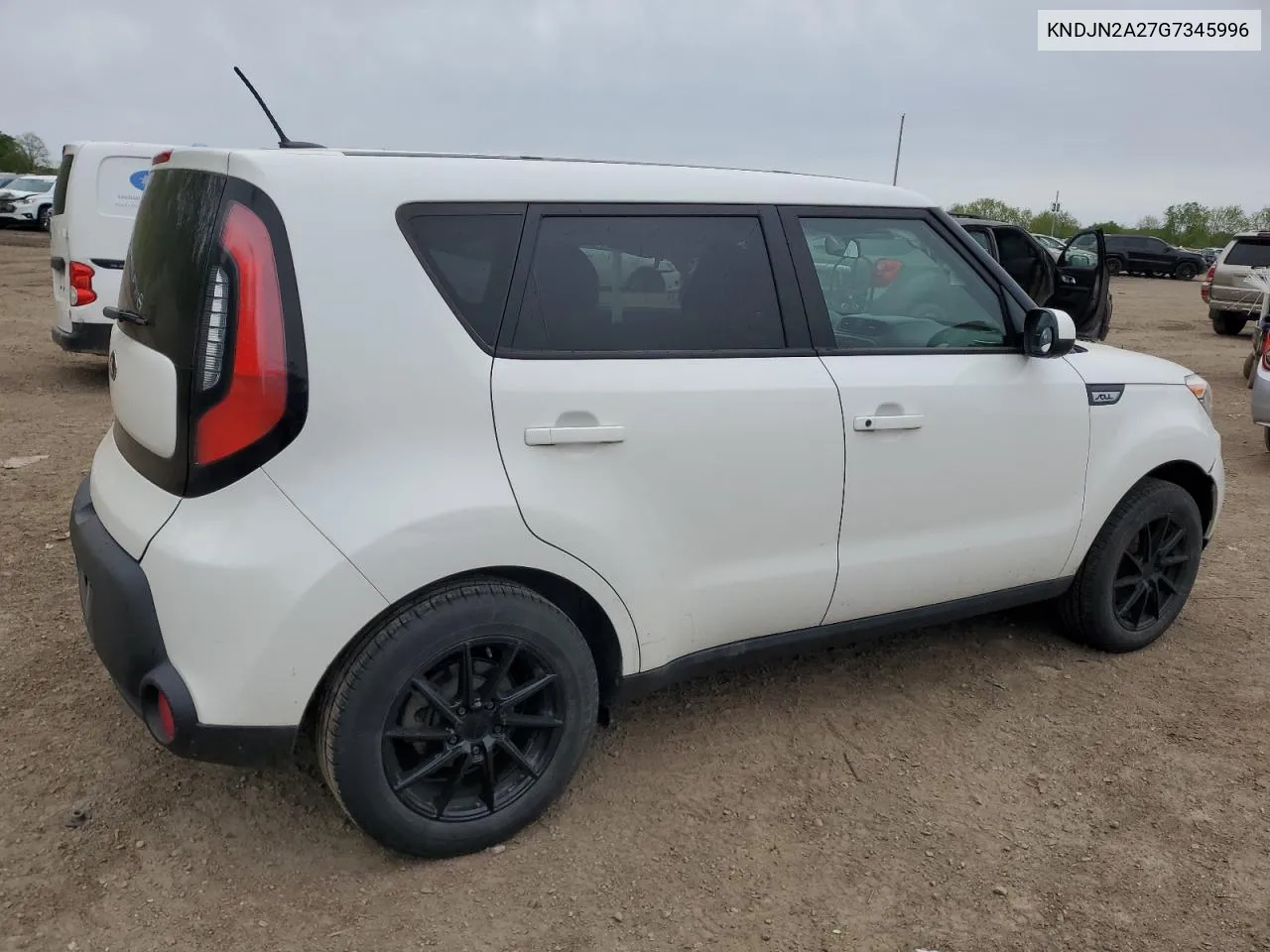 KNDJN2A27G7345996 2016 Kia Soul