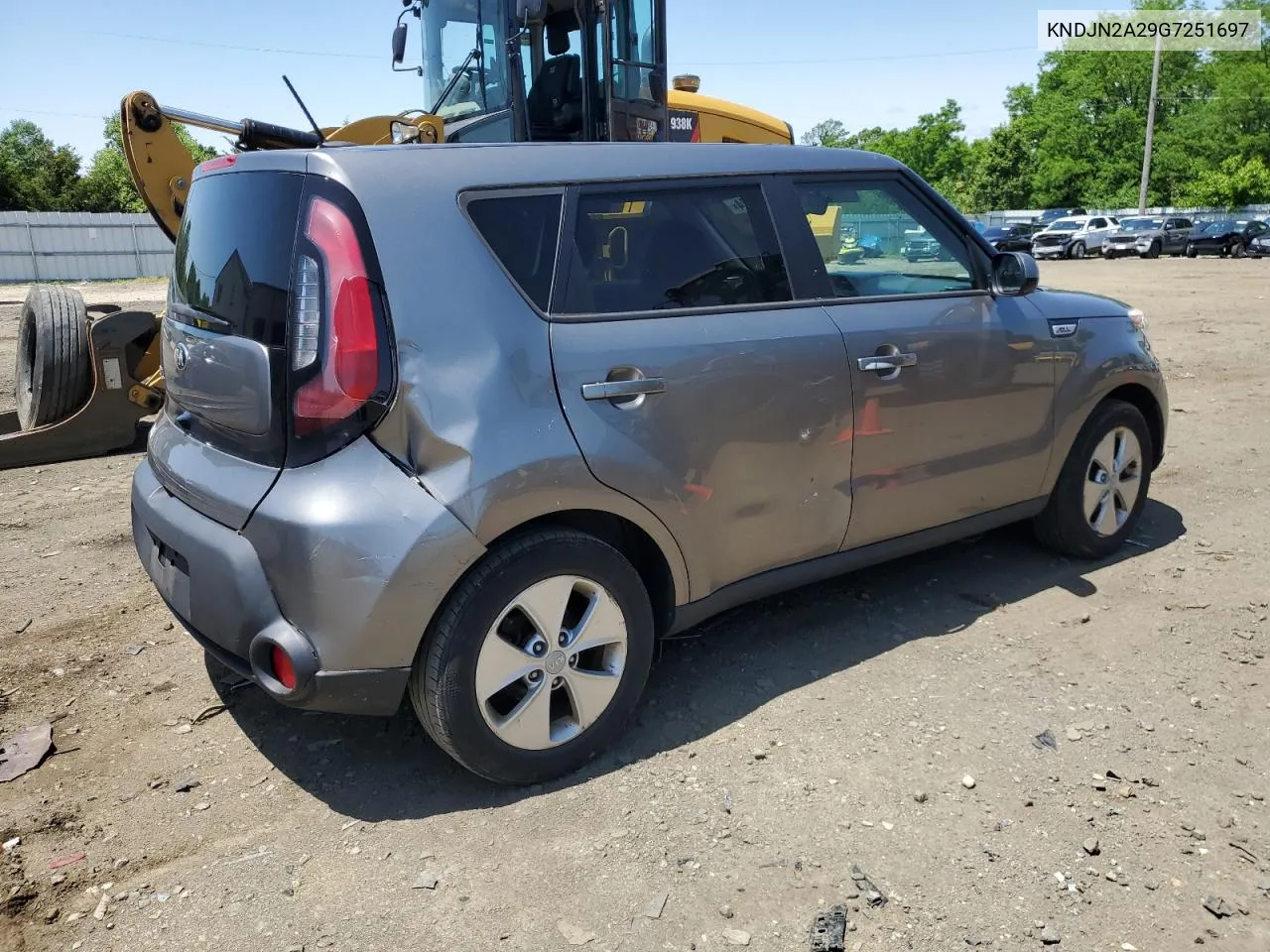 KNDJN2A29G7251697 2016 Kia Soul