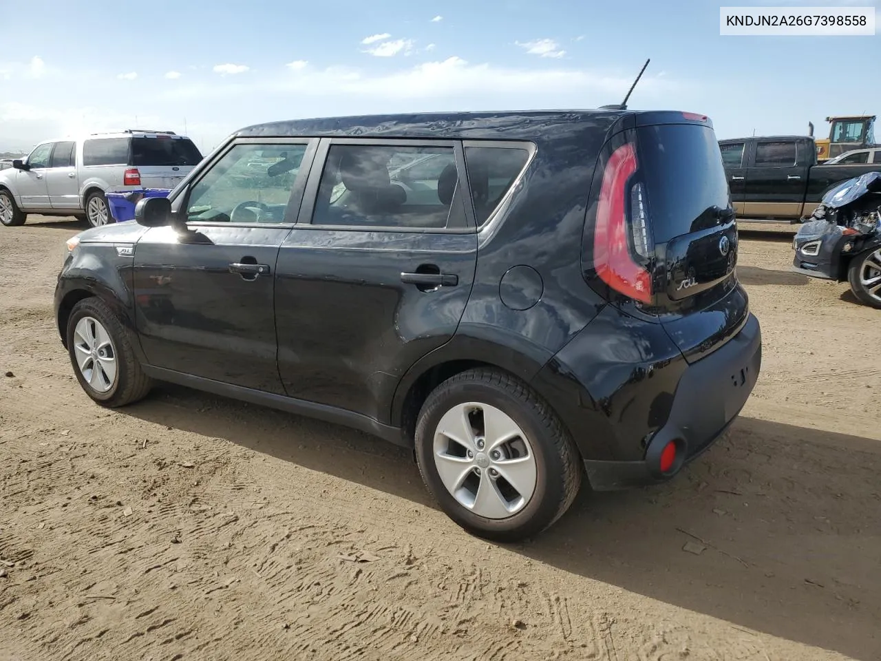 KNDJN2A26G7398558 2016 Kia Soul