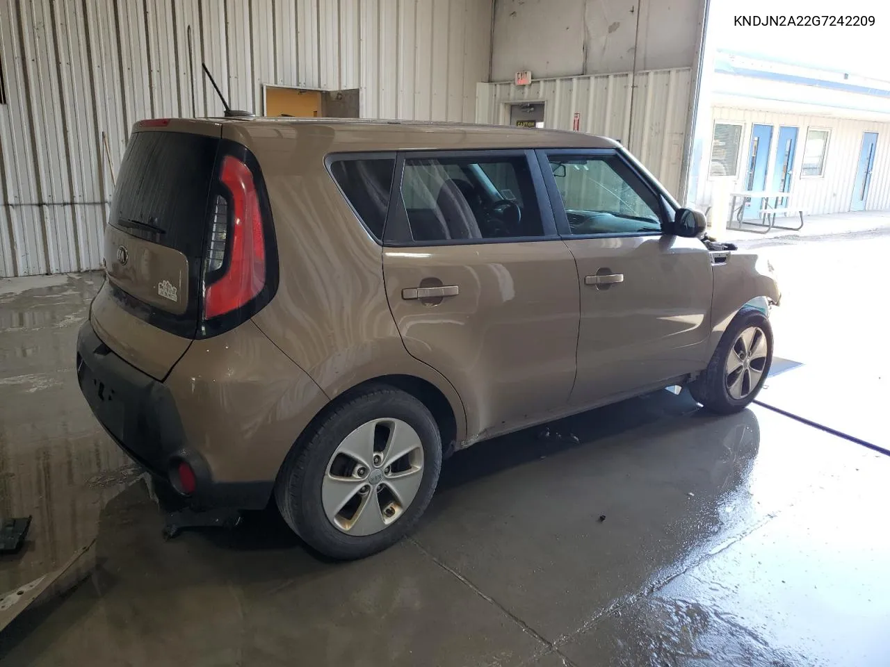 KNDJN2A22G7242209 2016 Kia Soul