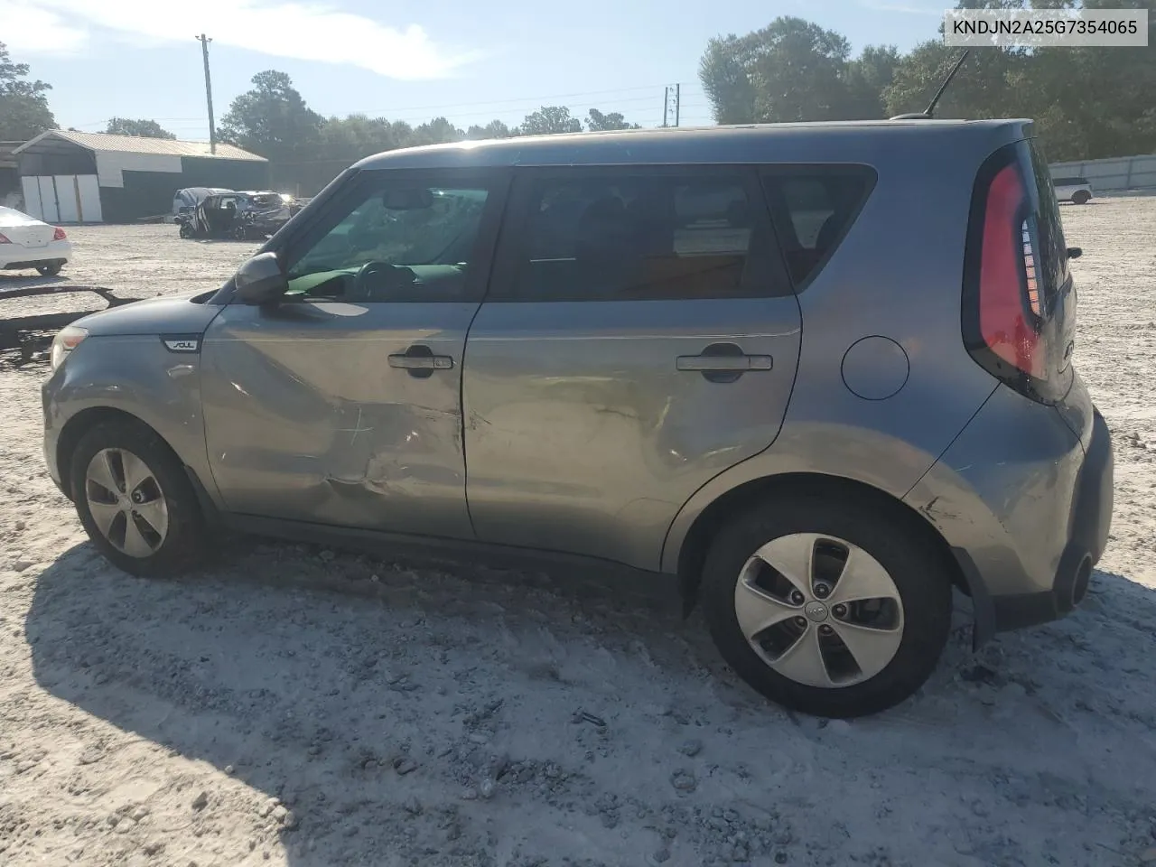 KNDJN2A25G7354065 2016 Kia Soul