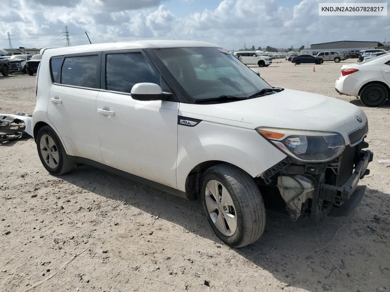 KNDJN2A26G7828217 2016 Kia Soul