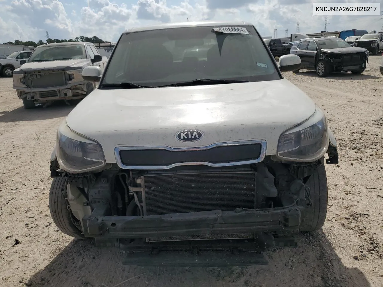 KNDJN2A26G7828217 2016 Kia Soul