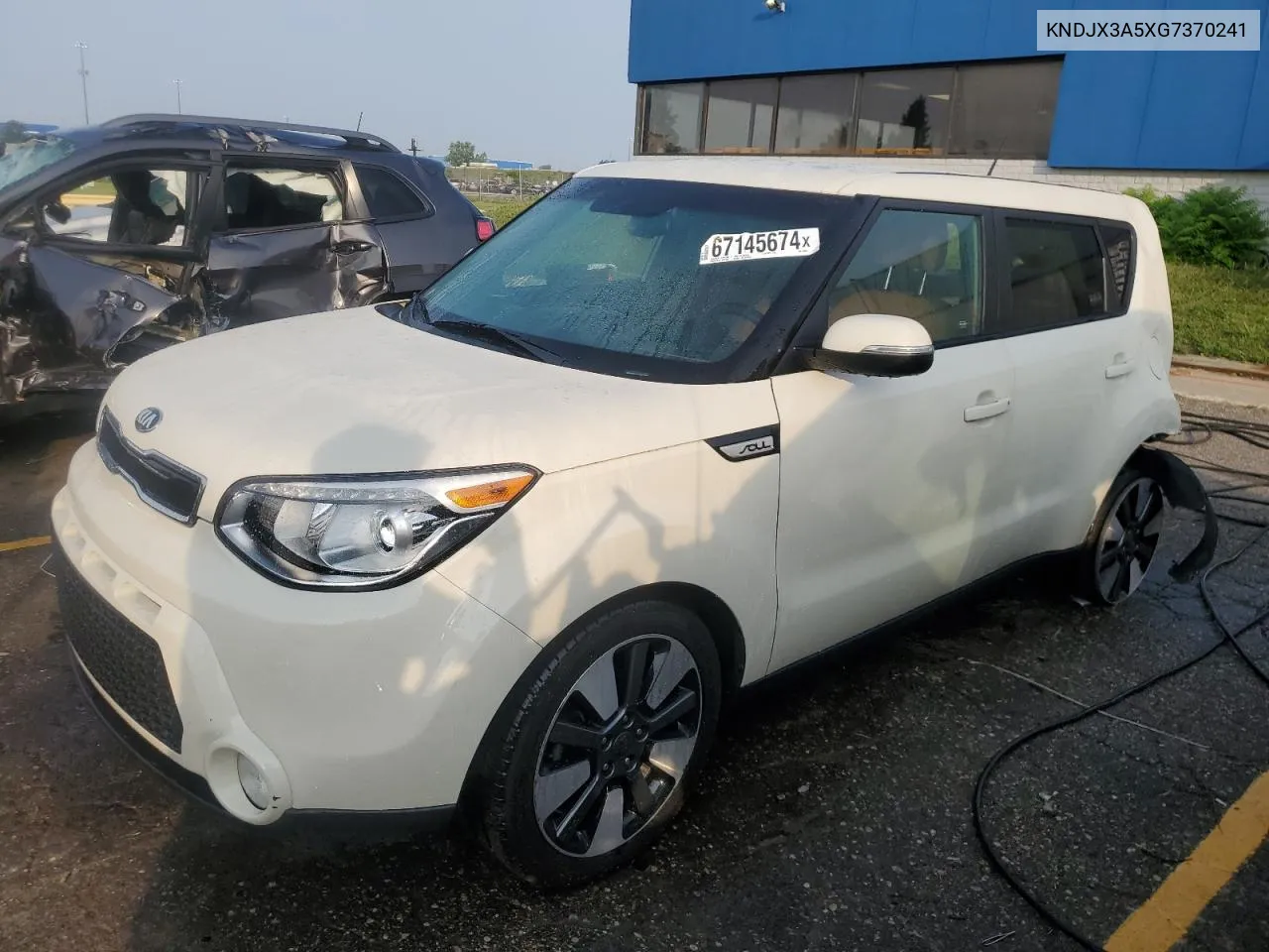 KNDJX3A5XG7370241 2016 Kia Soul !