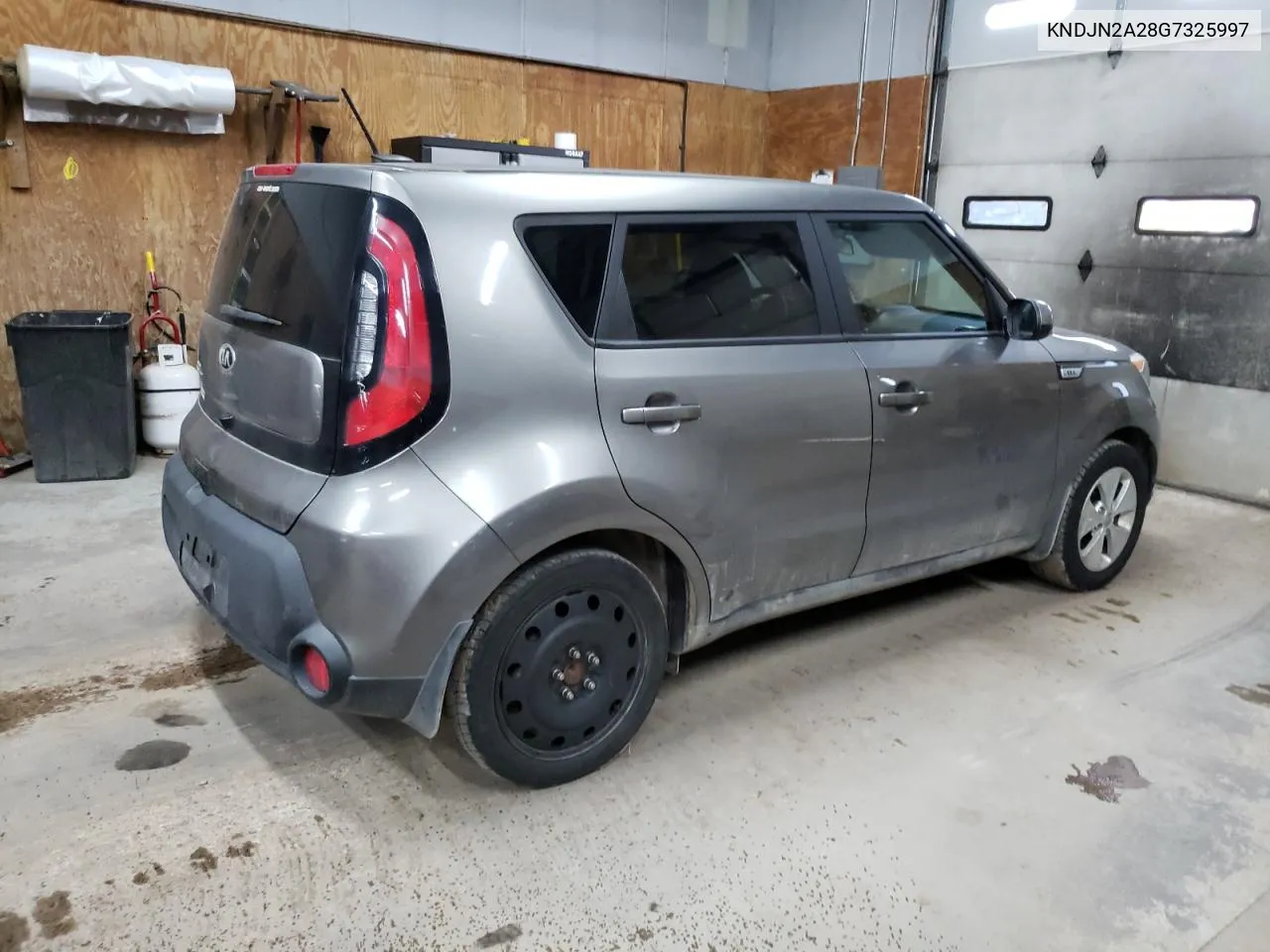 KNDJN2A28G7325997 2016 Kia Soul