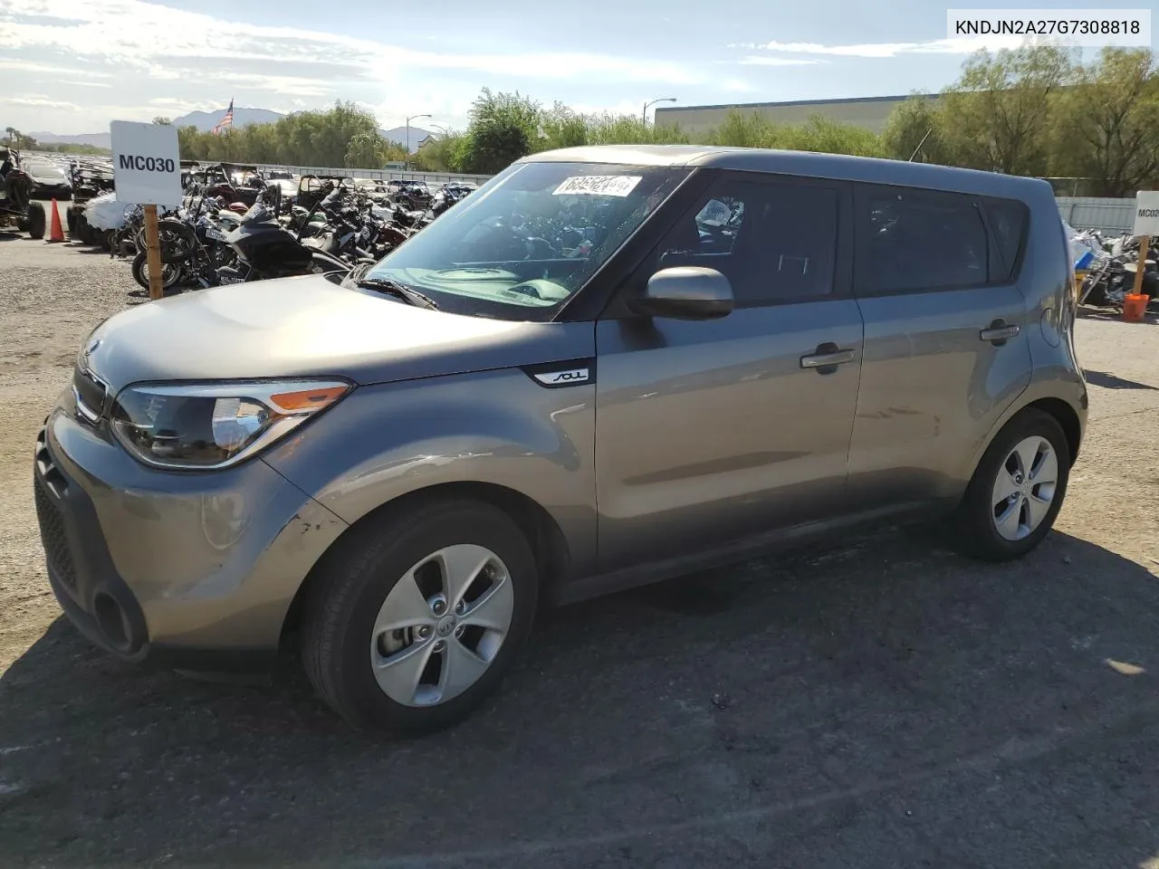 KNDJN2A27G7308818 2016 Kia Soul