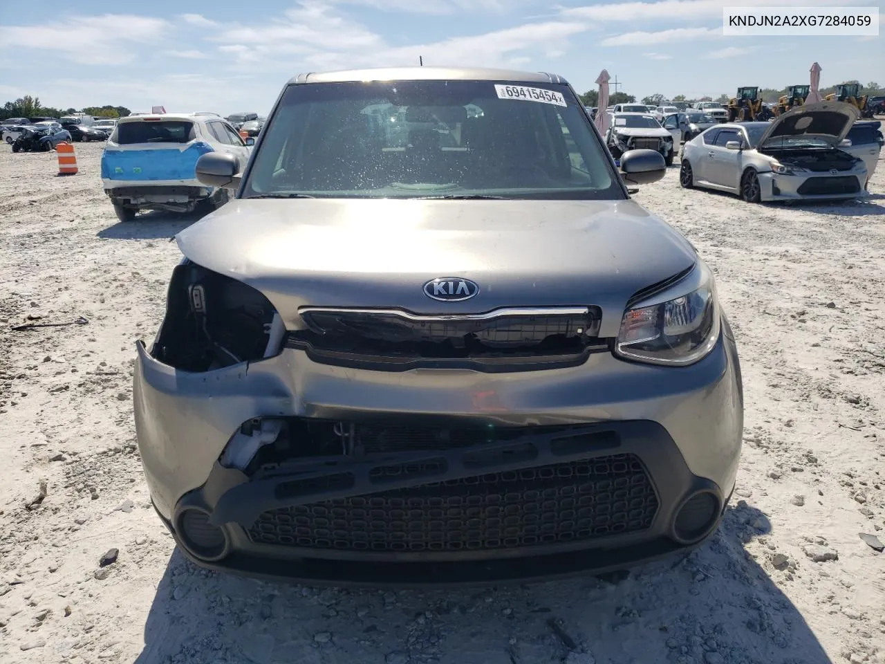 KNDJN2A2XG7284059 2016 Kia Soul