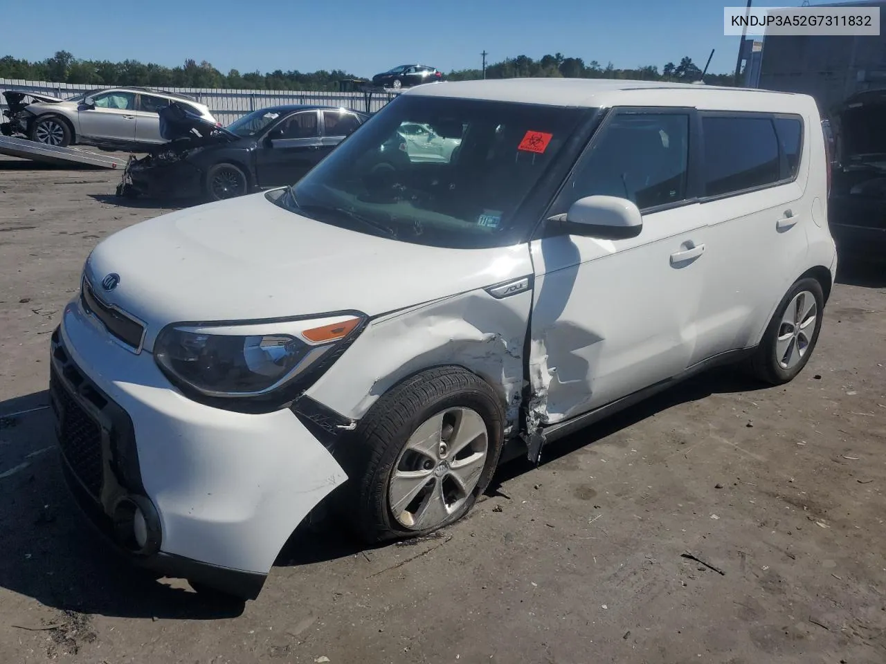 KNDJP3A52G7311832 2016 Kia Soul +