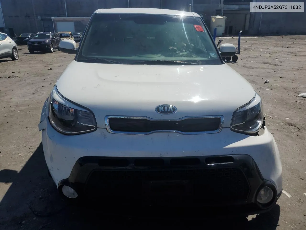 KNDJP3A52G7311832 2016 Kia Soul +