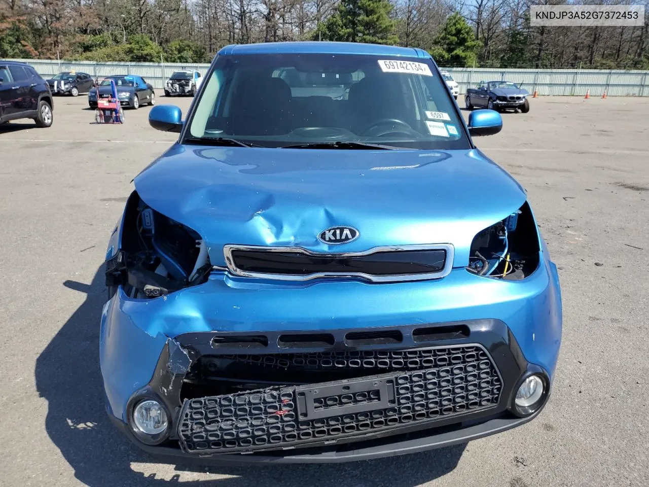 2016 Kia Soul + VIN: KNDJP3A52G7372453 Lot: 69742134