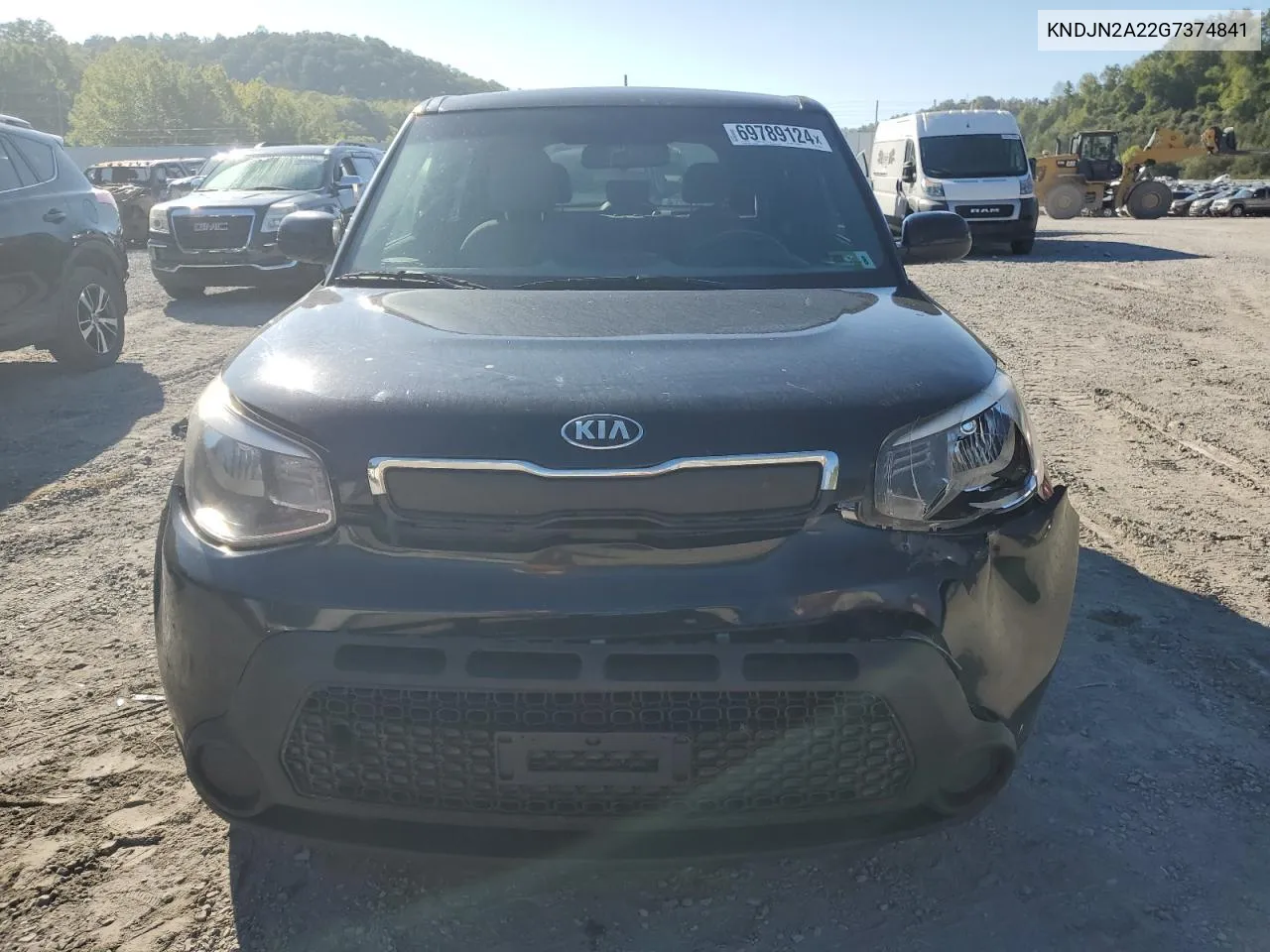 KNDJN2A22G7374841 2016 Kia Soul