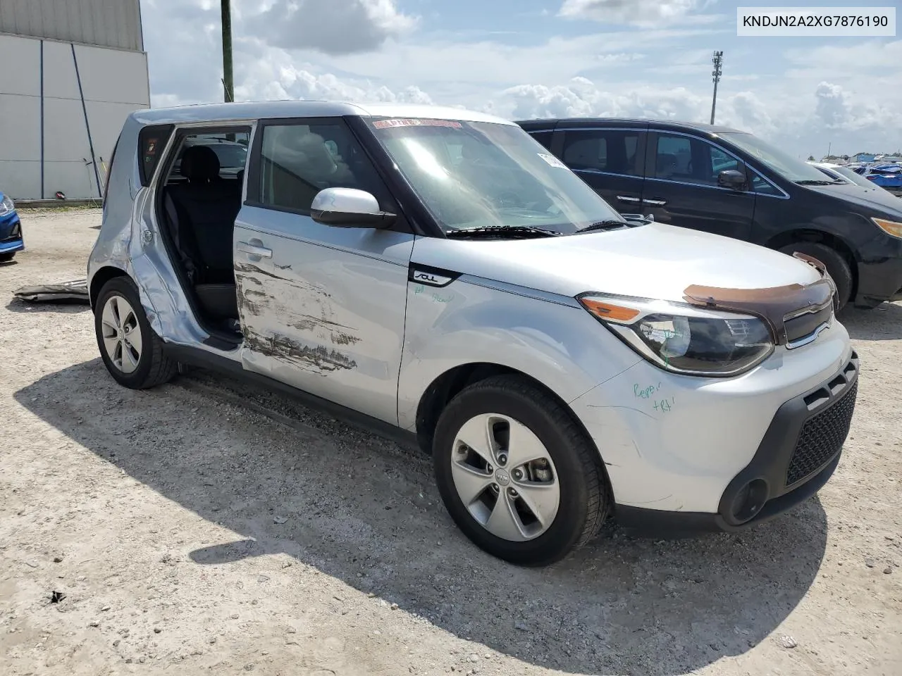 KNDJN2A2XG7876190 2016 Kia Soul