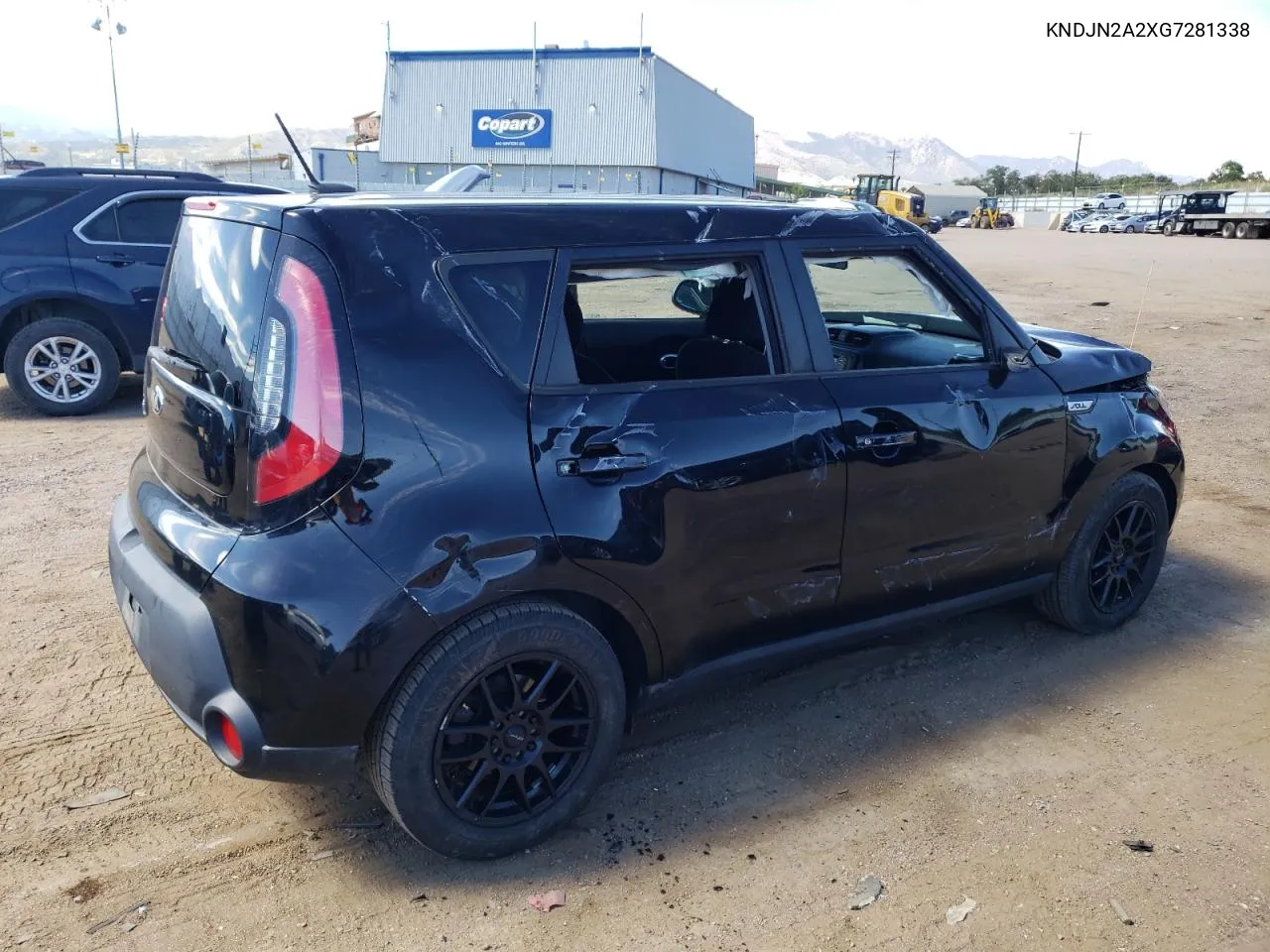 KNDJN2A2XG7281338 2016 Kia Soul