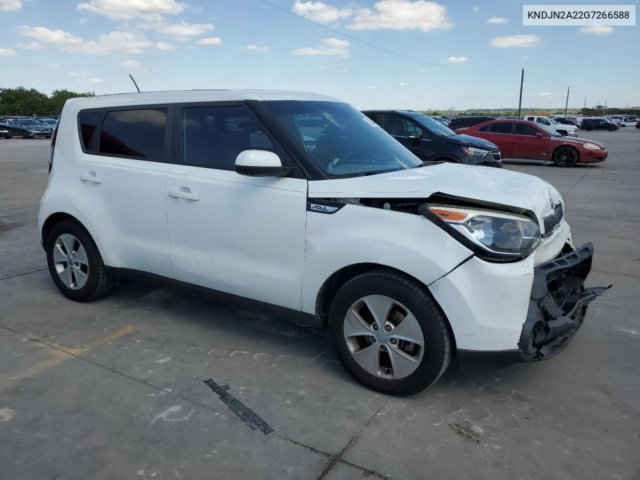 KNDJN2A22G7266588 2016 Kia Soul