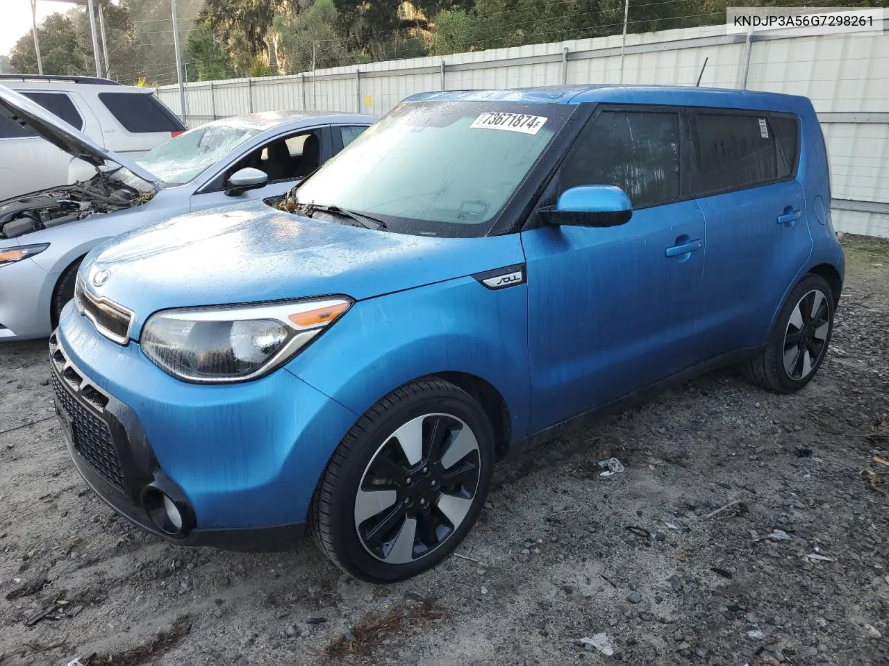 KNDJP3A56G7298261 2016 Kia Soul +