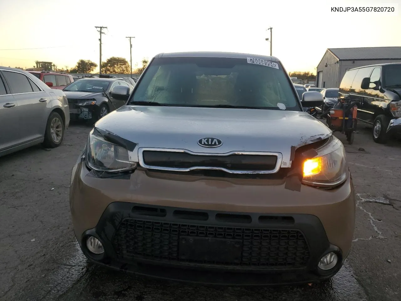 2016 Kia Soul + VIN: KNDJP3A55G7820720 Lot: 76068994