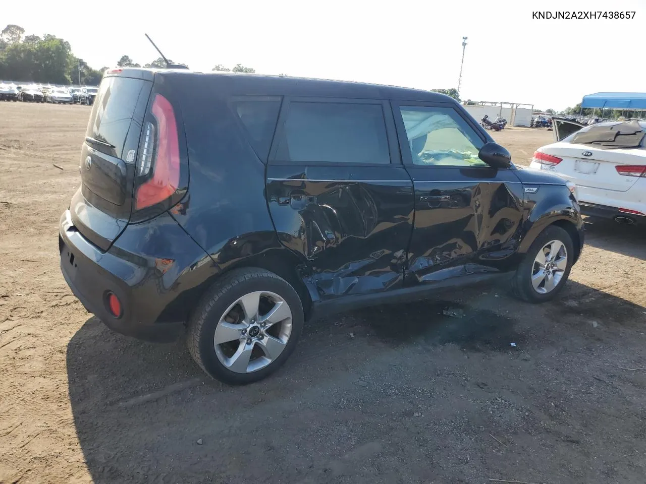 KNDJN2A2XH7438657 2017 Kia Soul