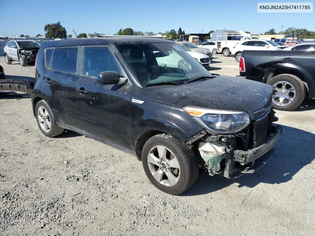 KNDJN2A25H7411785 2017 Kia Soul