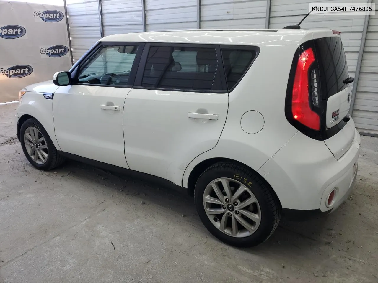 KNDJP3A54H7476895 2017 Kia Soul +