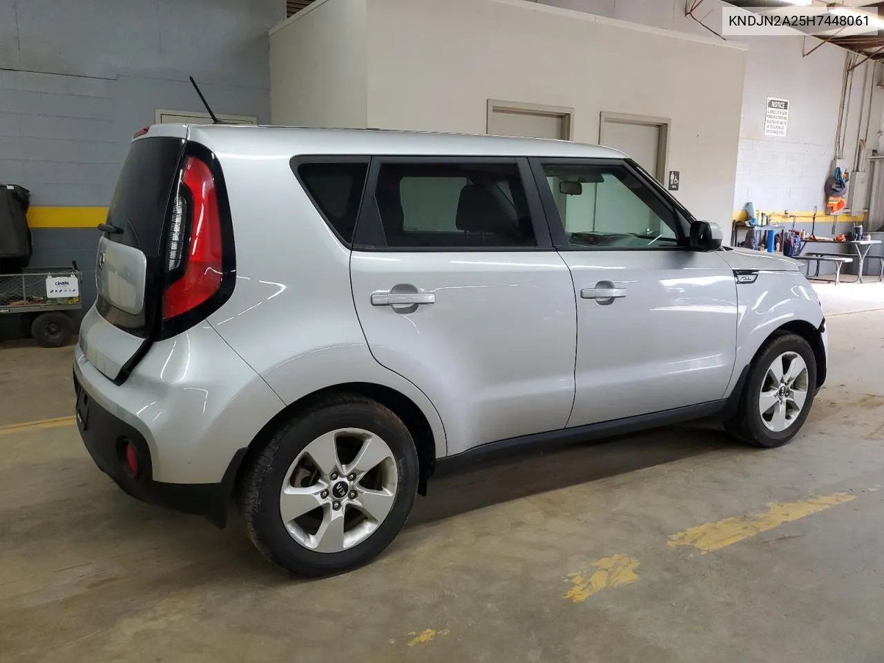 KNDJN2A25H7448061 2017 Kia Soul