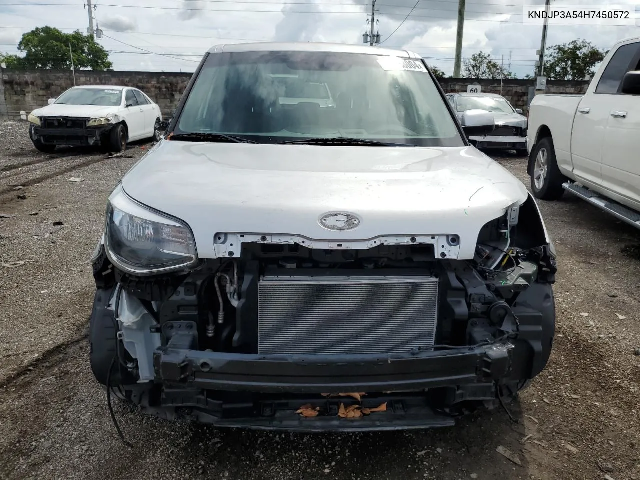 KNDJP3A54H7450572 2017 Kia Soul +