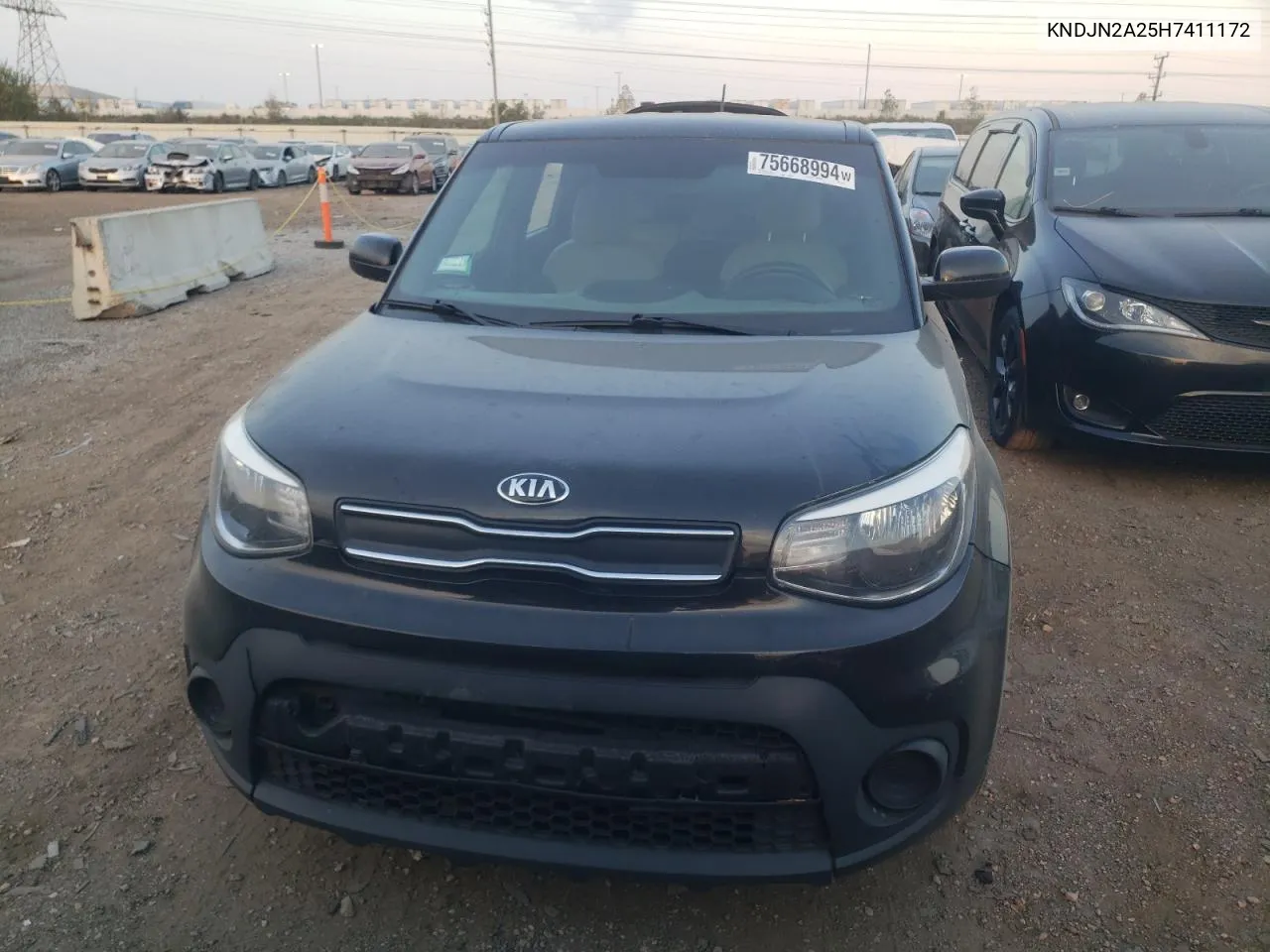 2017 Kia Soul VIN: KNDJN2A25H7411172 Lot: 75668994