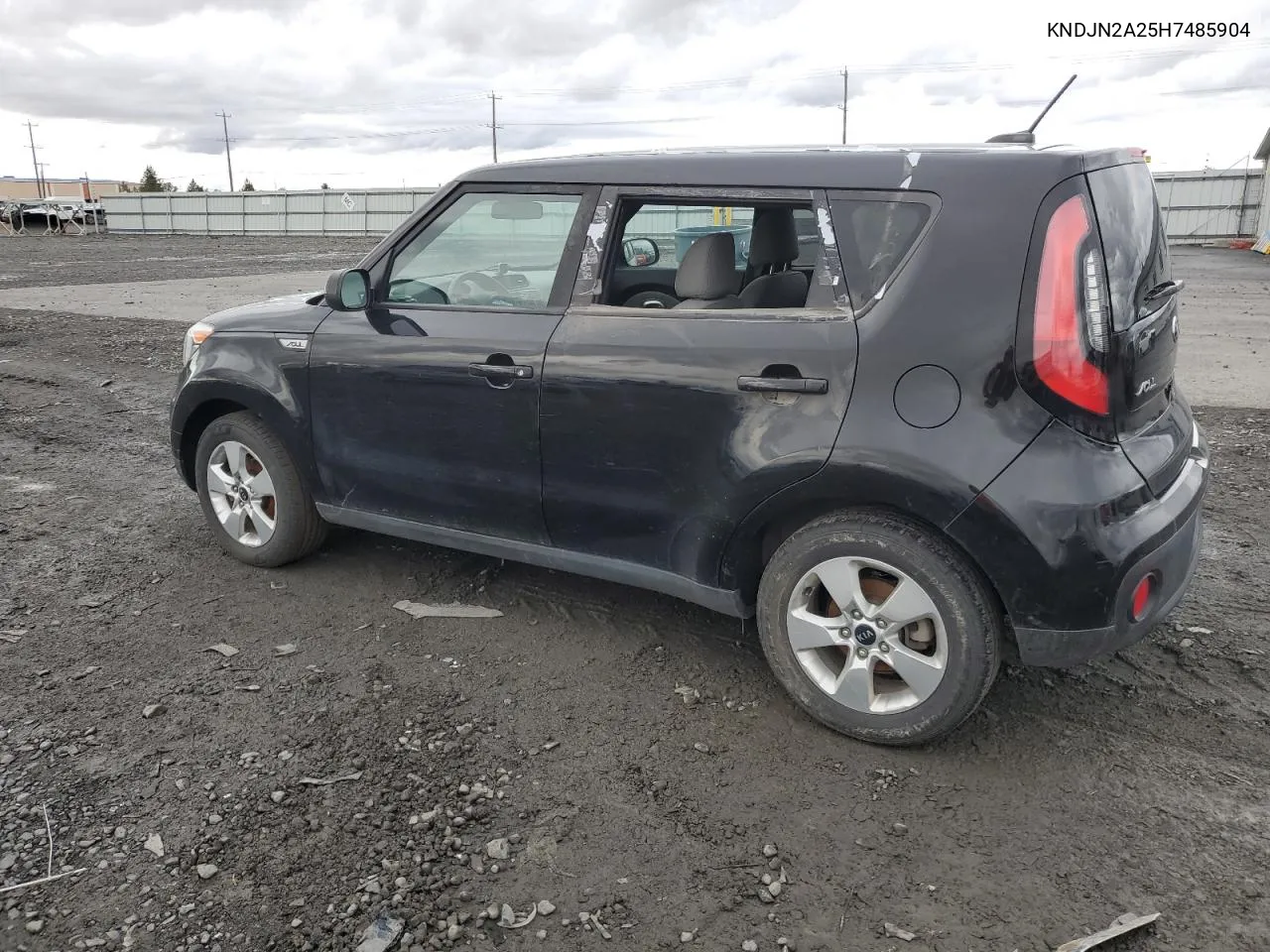 KNDJN2A25H7485904 2017 Kia Soul