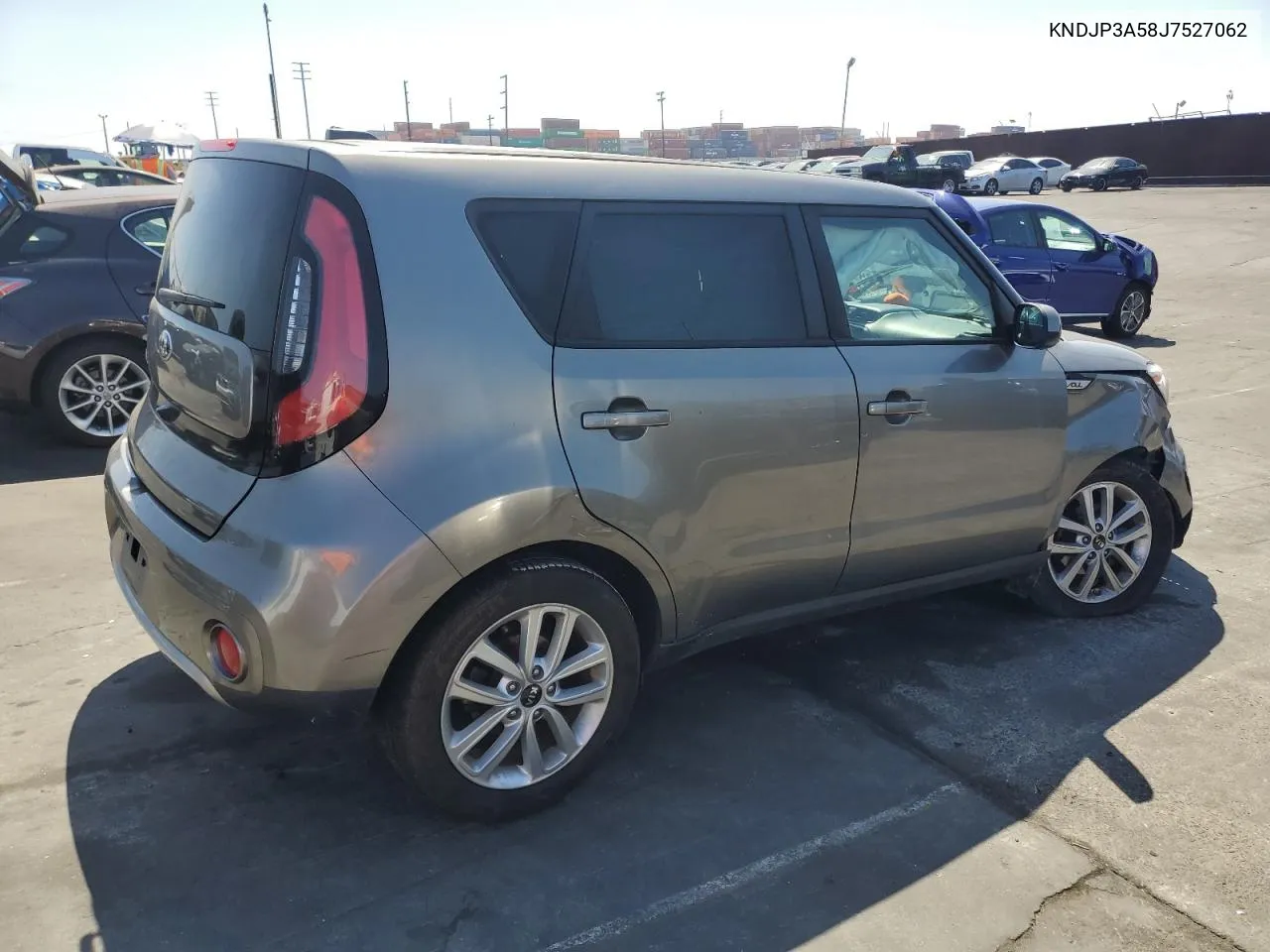 KNDJP3A58J7527062 2018 Kia Soul +