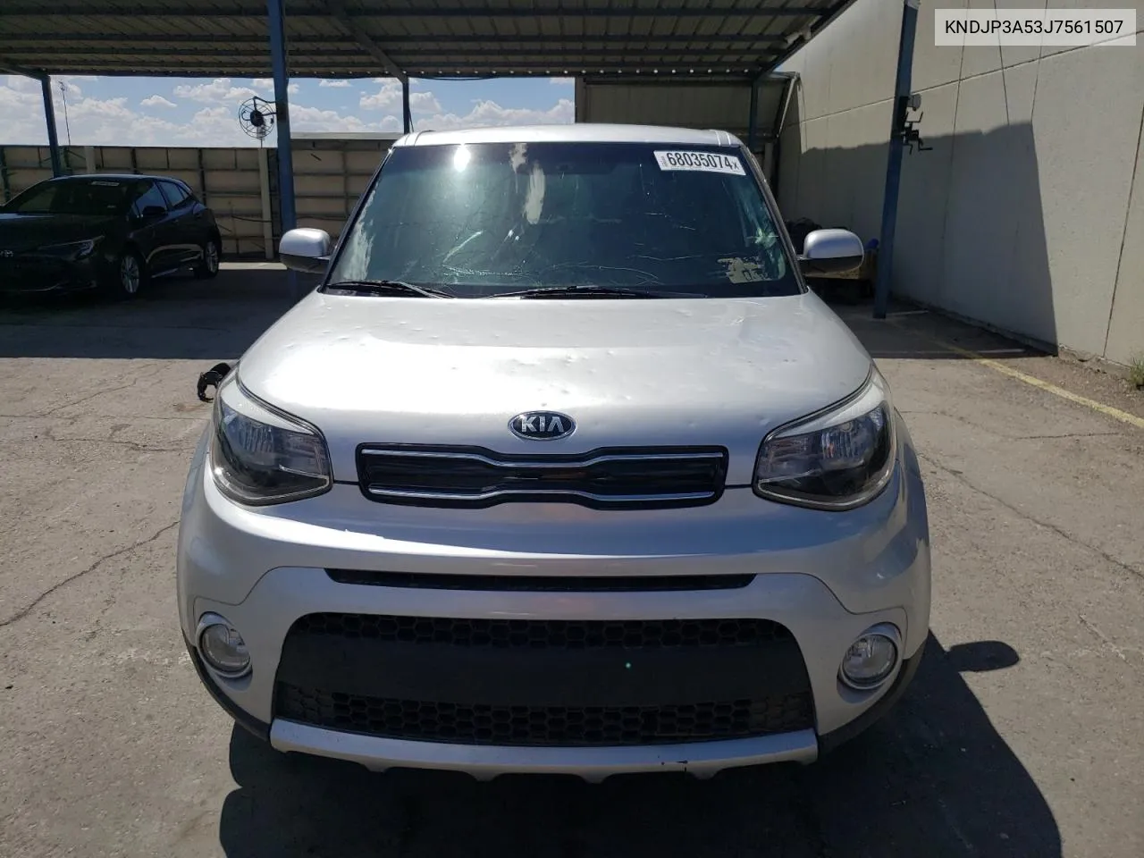 KNDJP3A53J7561507 2018 Kia Soul +