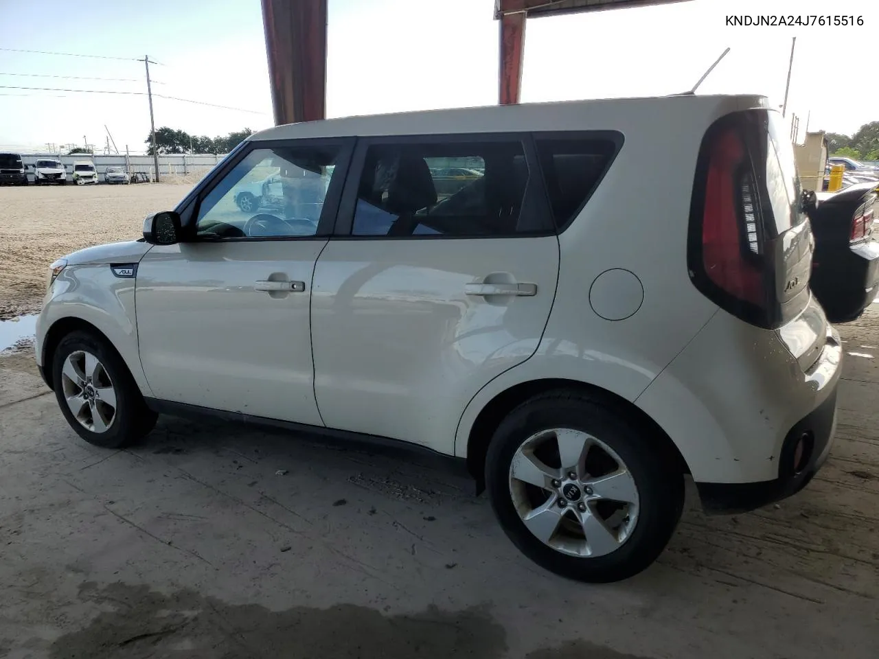 KNDJN2A24J7615516 2018 Kia Soul