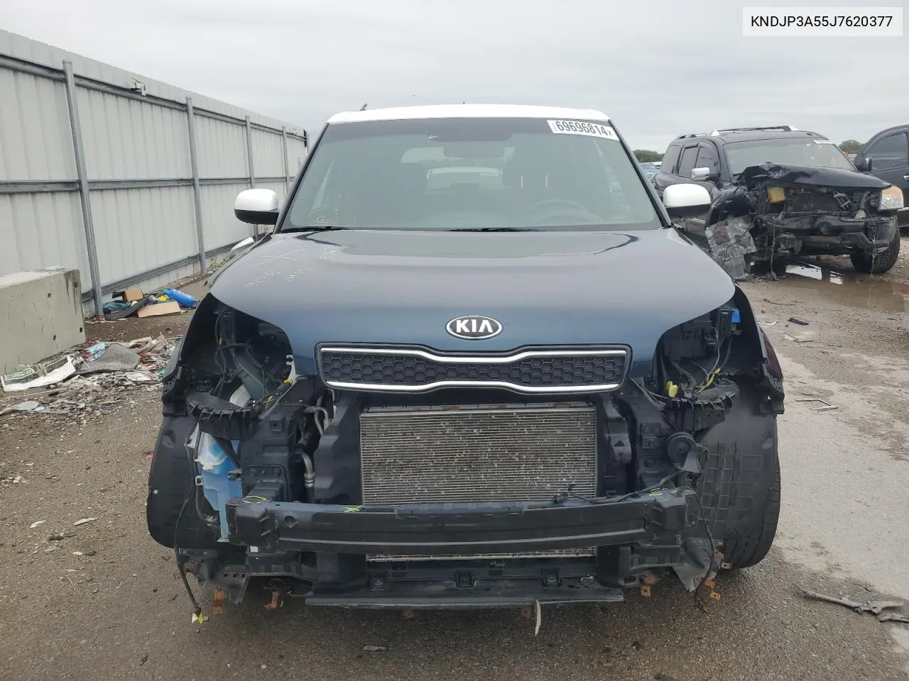 KNDJP3A55J7620377 2018 Kia Soul +