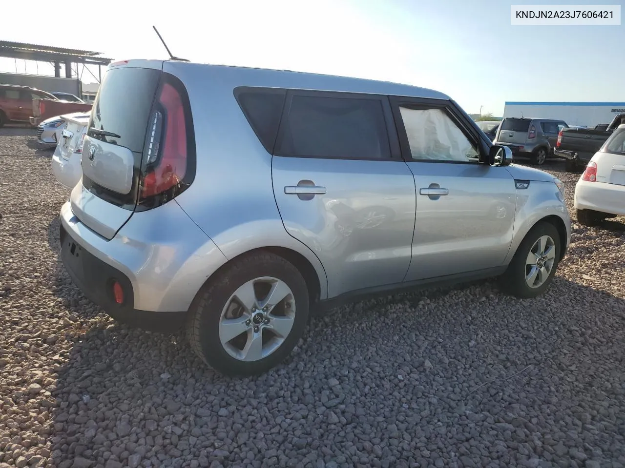 KNDJN2A23J7606421 2018 Kia Soul